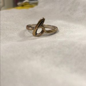 James avery letter “B” ring